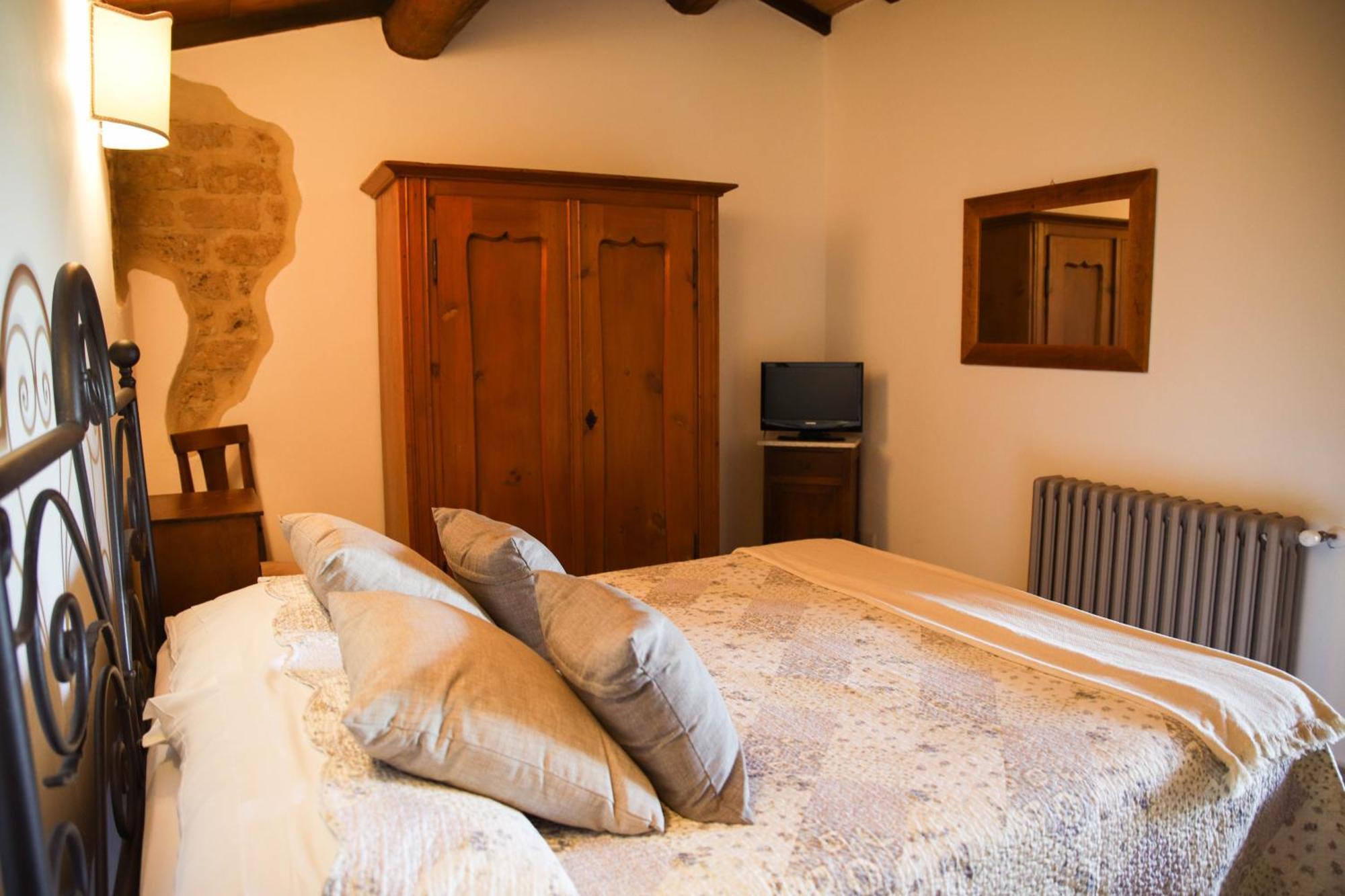 Country House Poggio Aione Guest House Catabbio Ngoại thất bức ảnh