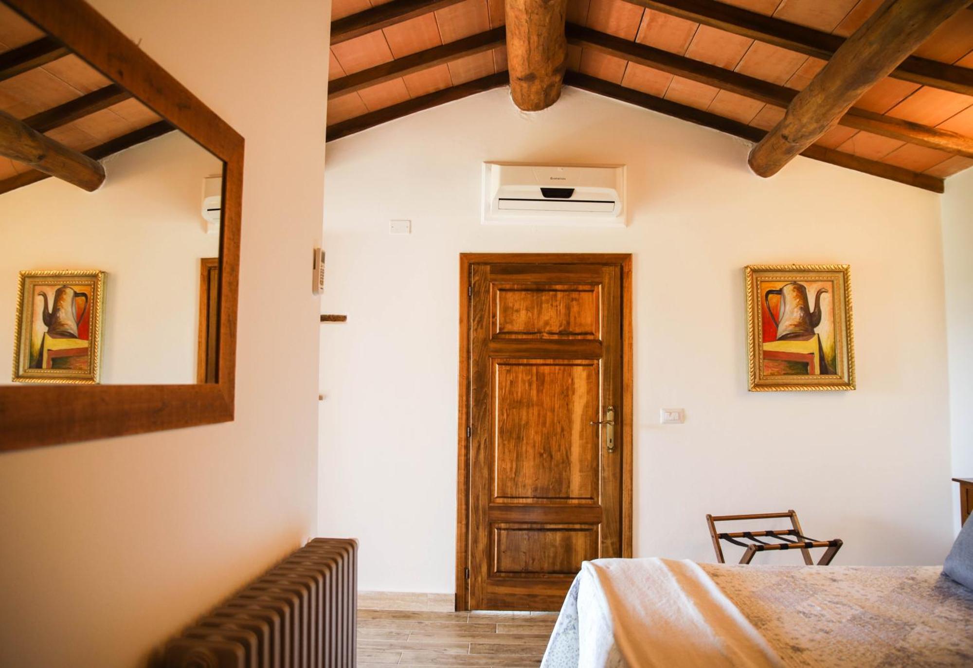 Country House Poggio Aione Guest House Catabbio Ngoại thất bức ảnh