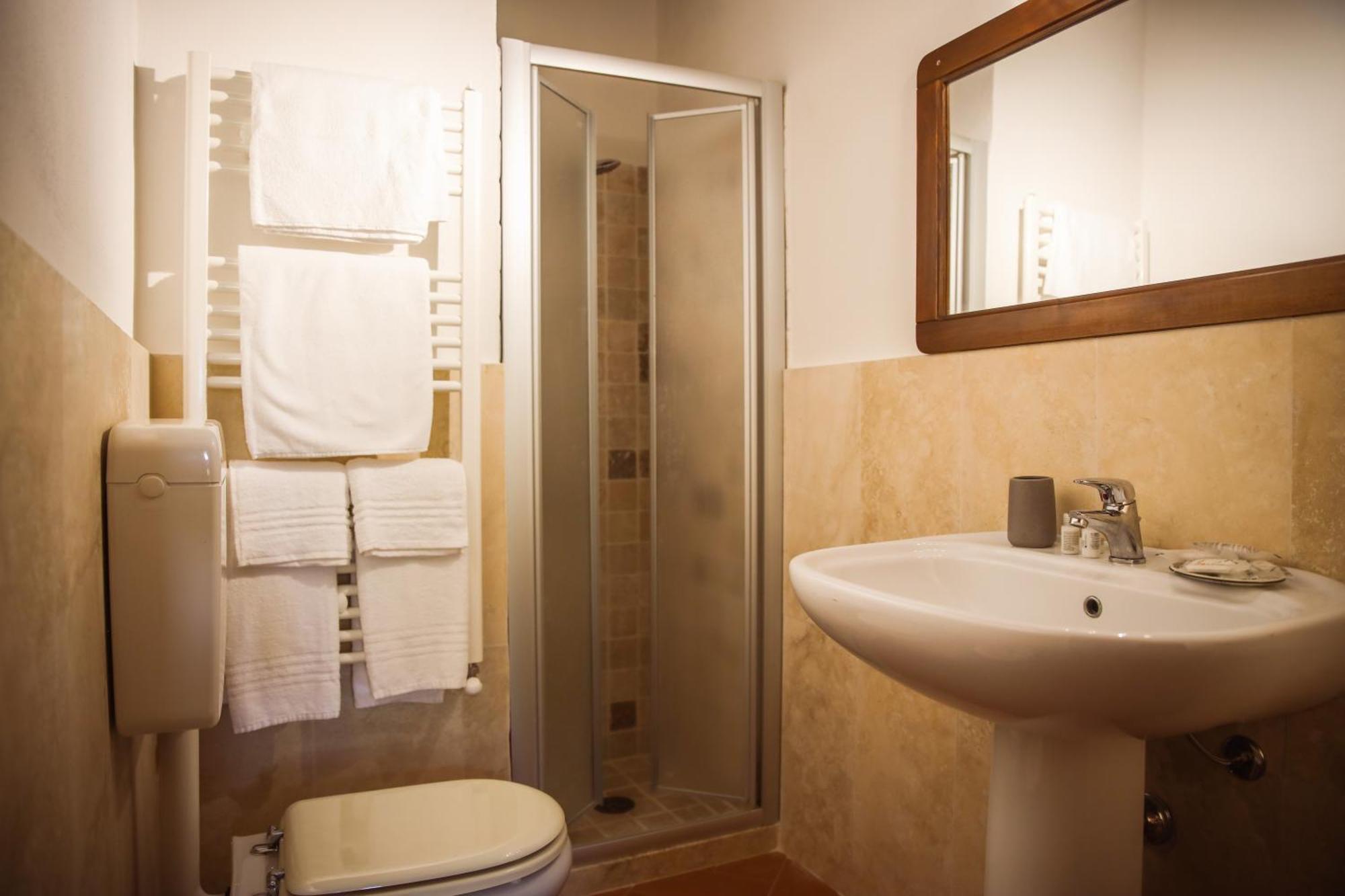 Country House Poggio Aione Guest House Catabbio Ngoại thất bức ảnh